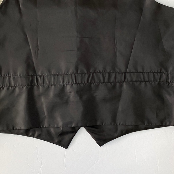 EUC Men's Formal Vest w Bow Tie 2 pc. - Picture 8 of 13